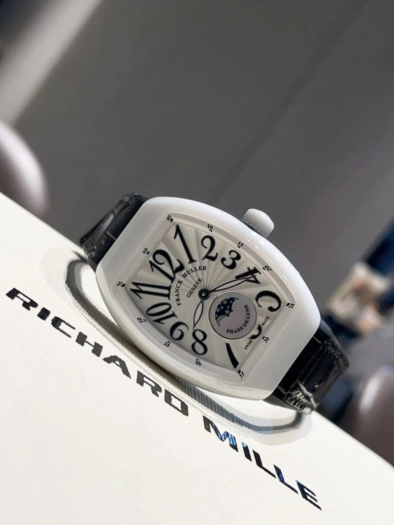 Versatile FRANCK MULLER Watches 182392