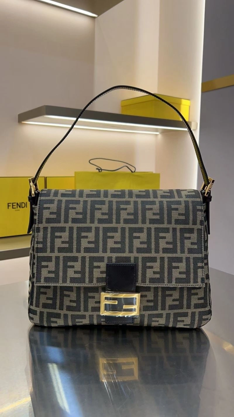 Fendi Baguette Bags Attractive 73022