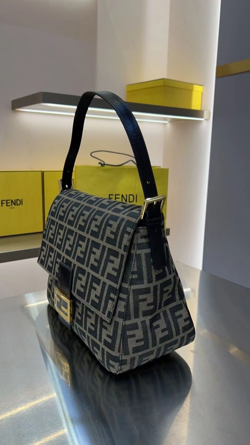 Fendi Baguette Bags Attractive 73022