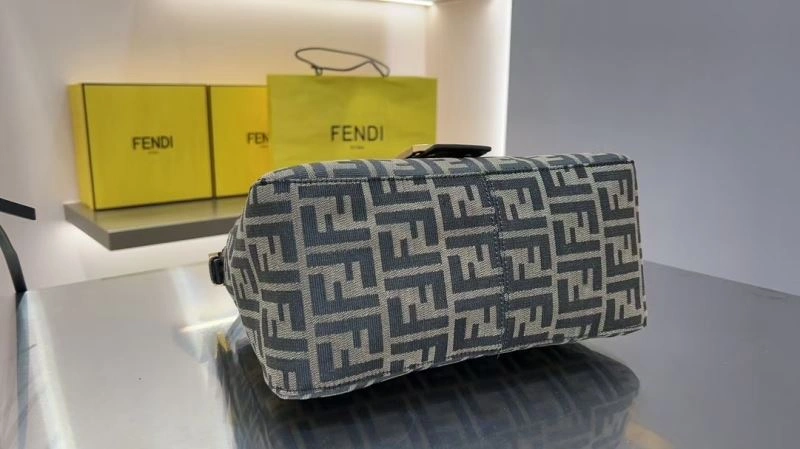 Fendi Baguette Bags Attractive 73022