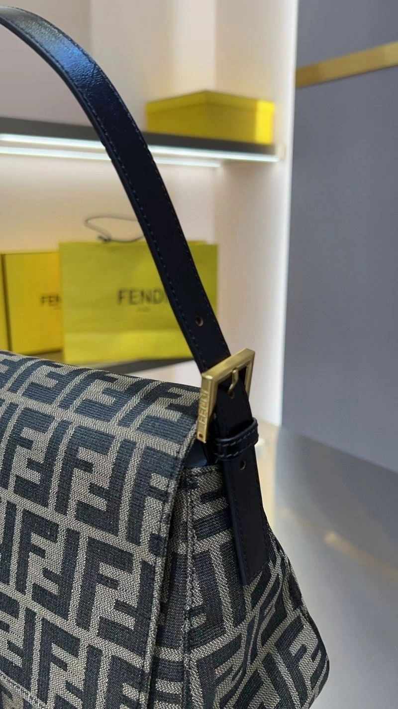 Fendi Baguette Bags Attractive 73022