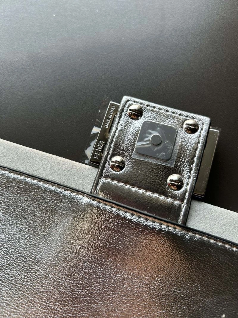 Fendi Baguette Bags Comfortable 73011