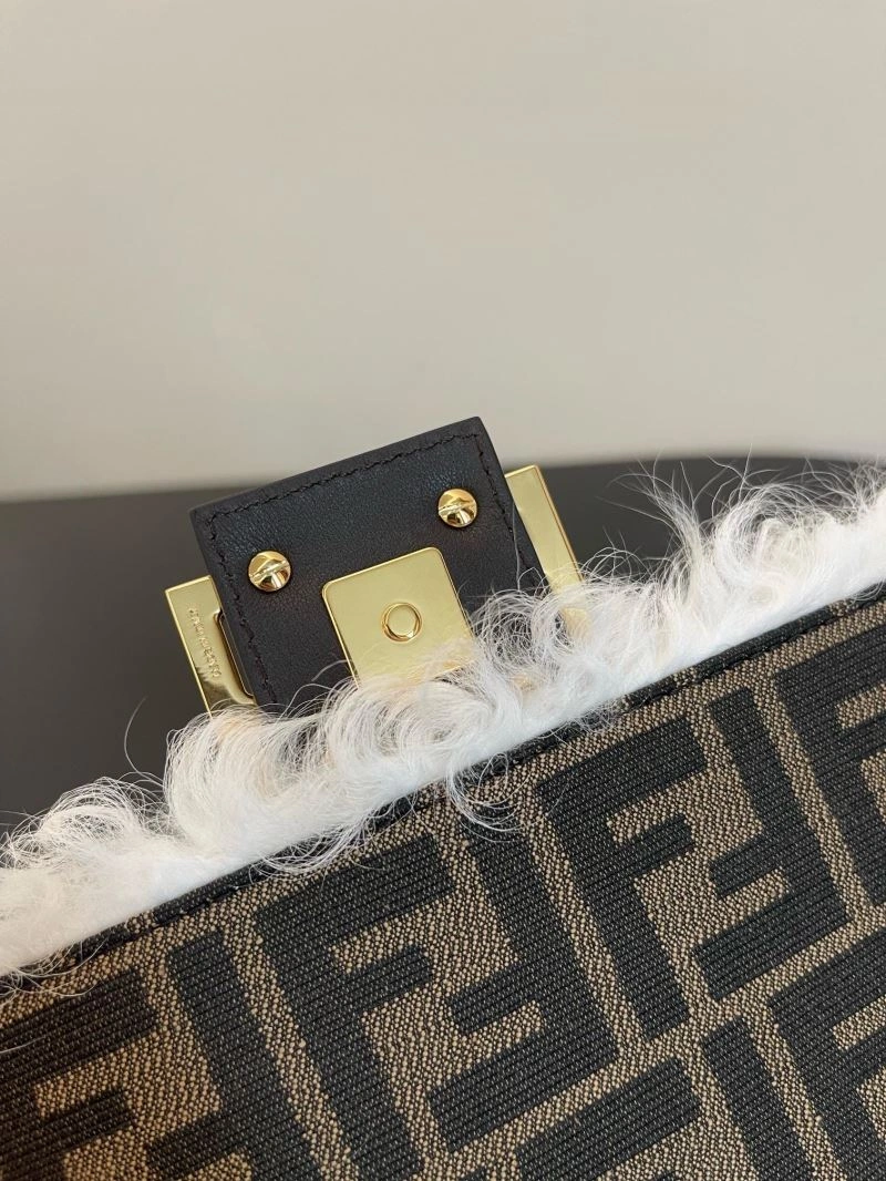 Cozy Fendi Baguette Bags 73004