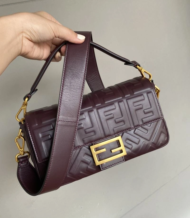 Snug Fendi Baguette Bags 73001