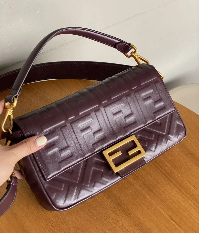 Snug Fendi Baguette Bags 73001