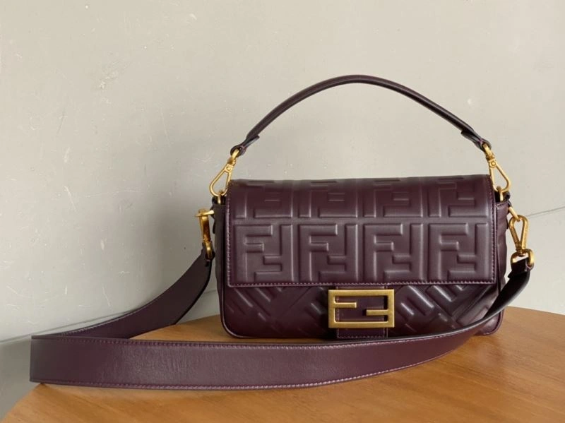 Snug Fendi Baguette Bags 73001