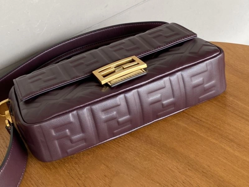 Snug Fendi Baguette Bags 73001
