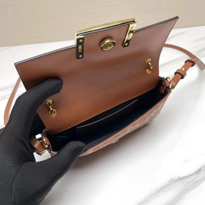 RelaxedFit Fendi Baguette Bags 72983