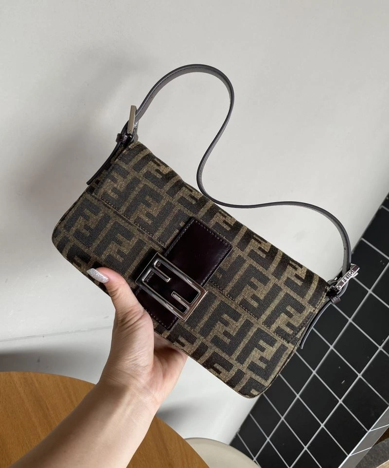 Stretchable Fendi Baguette Bags 72998