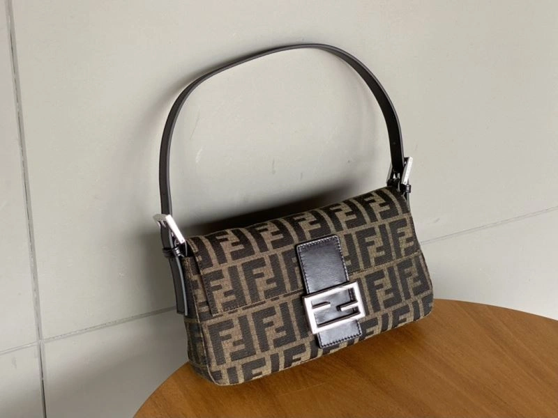 Stretchable Fendi Baguette Bags 72998