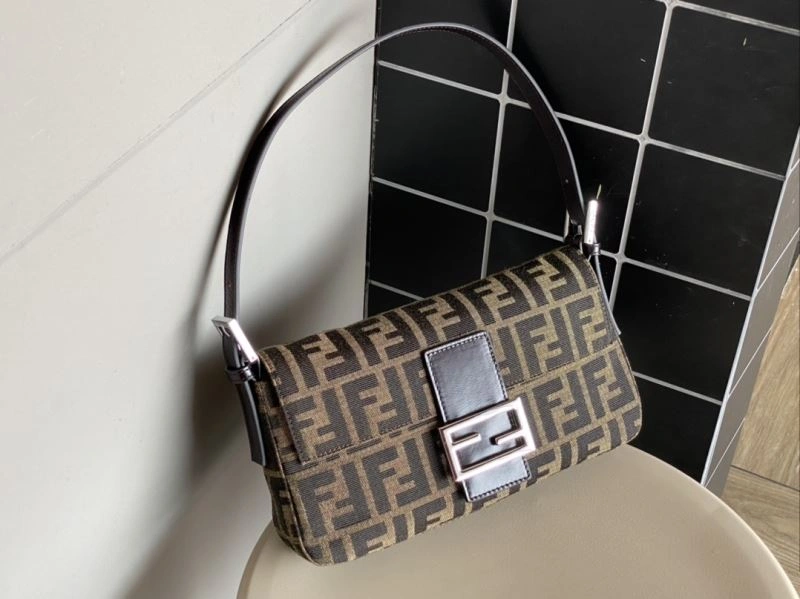 Stretchable Fendi Baguette Bags 72998