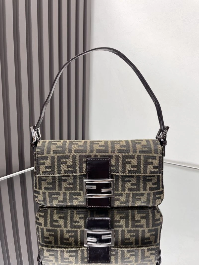 Fendi Baguette Bags Comfortable 72994