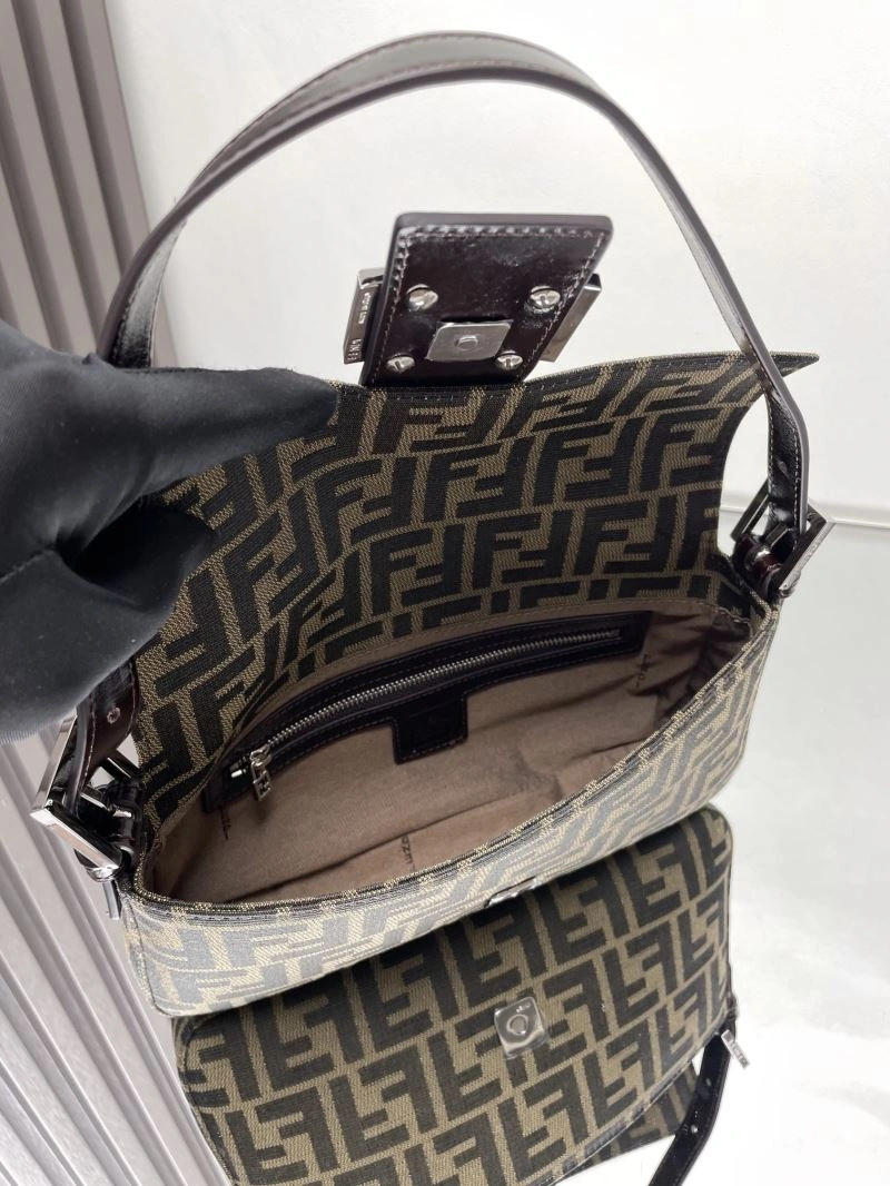 Fendi Baguette Bags Comfortable 72994