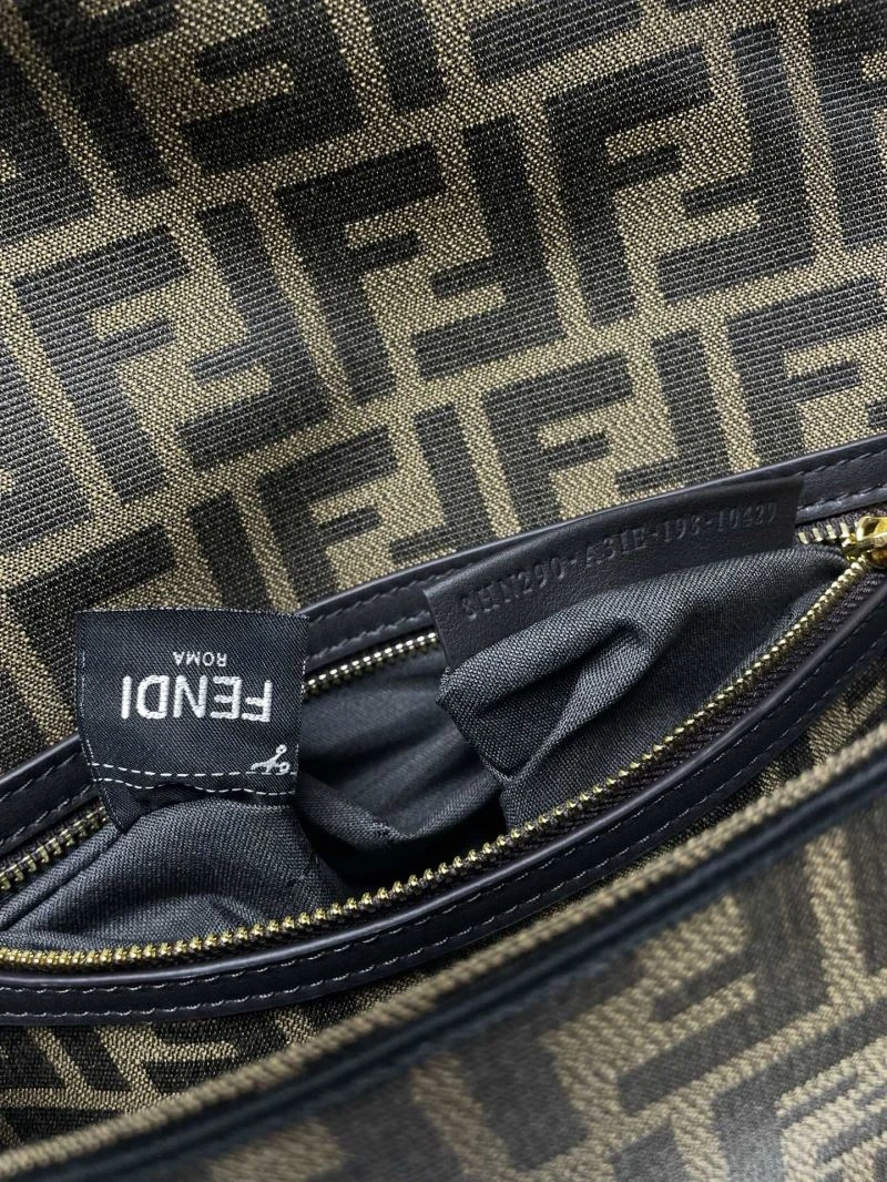 Fendi Baguette Bags Comfortable 72995