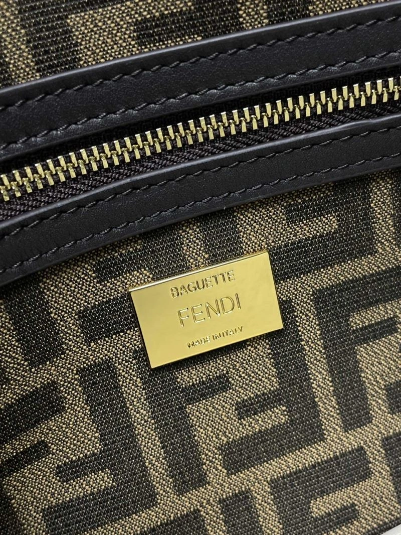 Fendi Baguette Bags Comfortable 72995