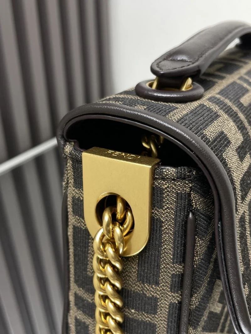 Fendi Baguette Bags Attractive 37714