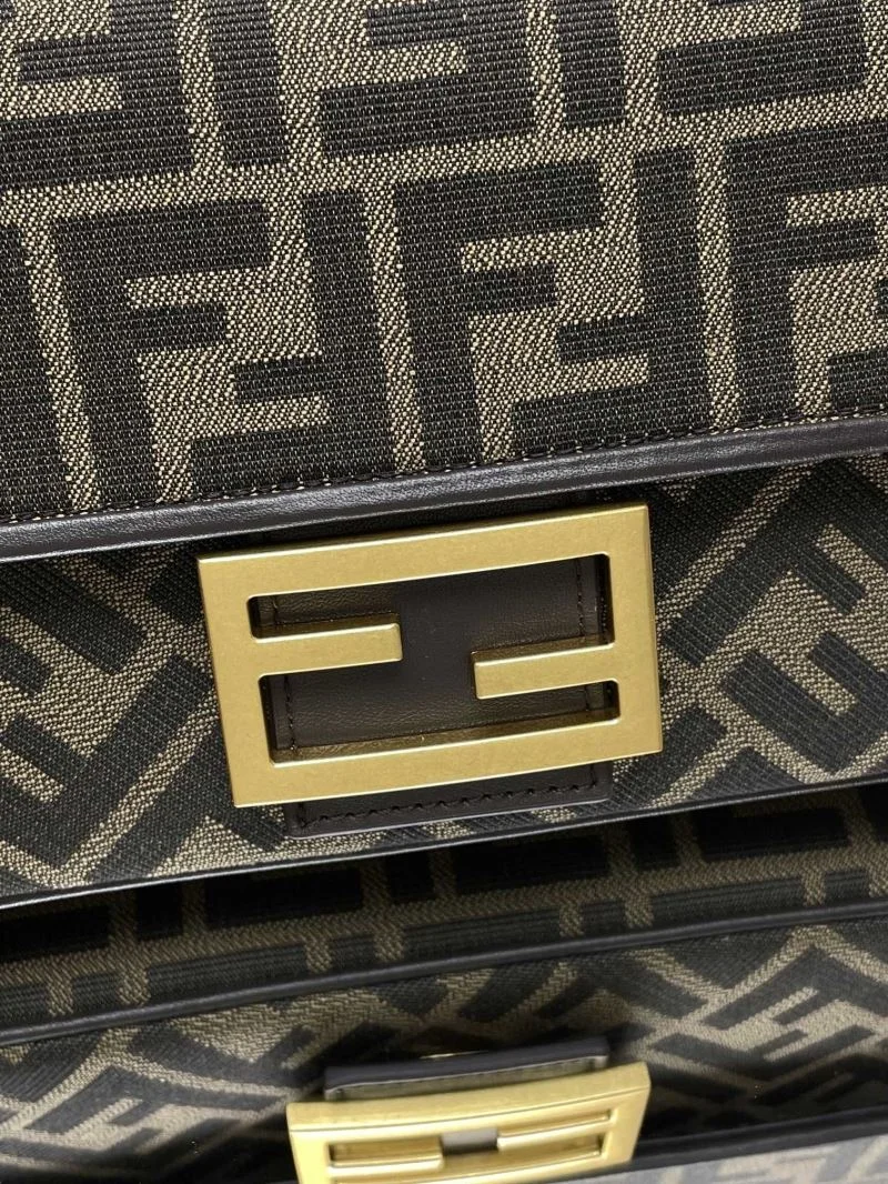 Fendi Baguette Bags Attractive 37714