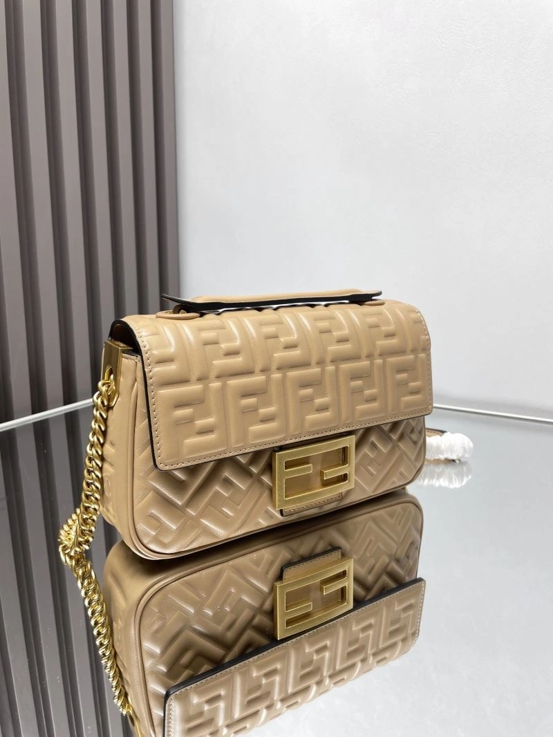 UrbanChic Fendi Baguette Bags 72985