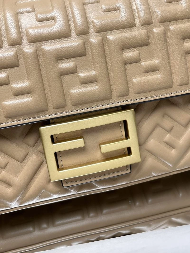 UrbanChic Fendi Baguette Bags 72985