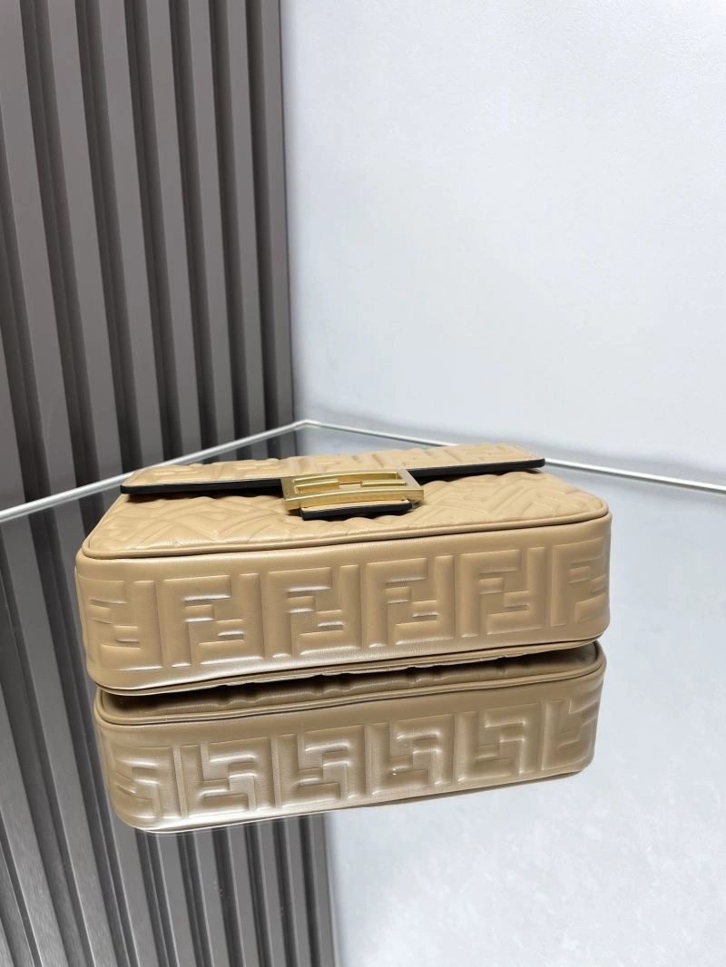 UrbanChic Fendi Baguette Bags 72985