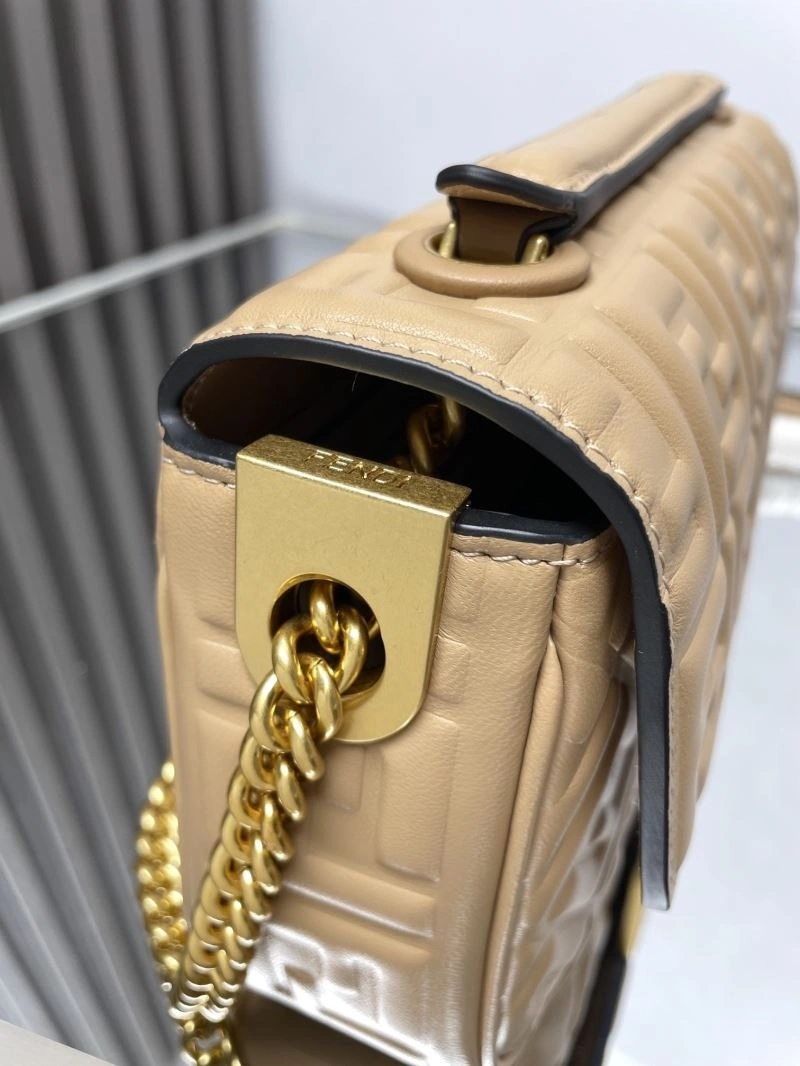 UrbanChic Fendi Baguette Bags 72985