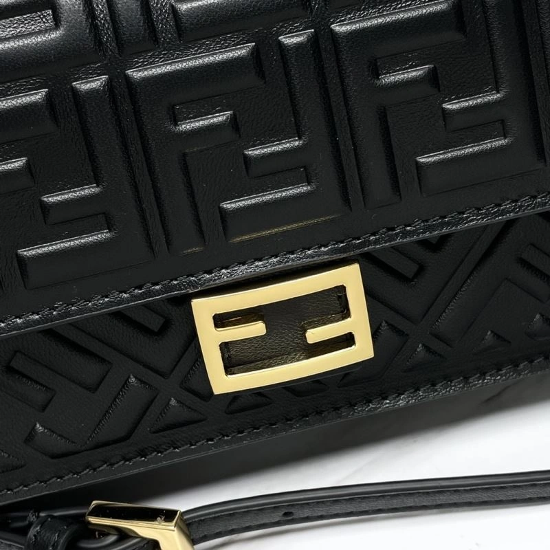 Chic Fendi Baguette Bags 72971