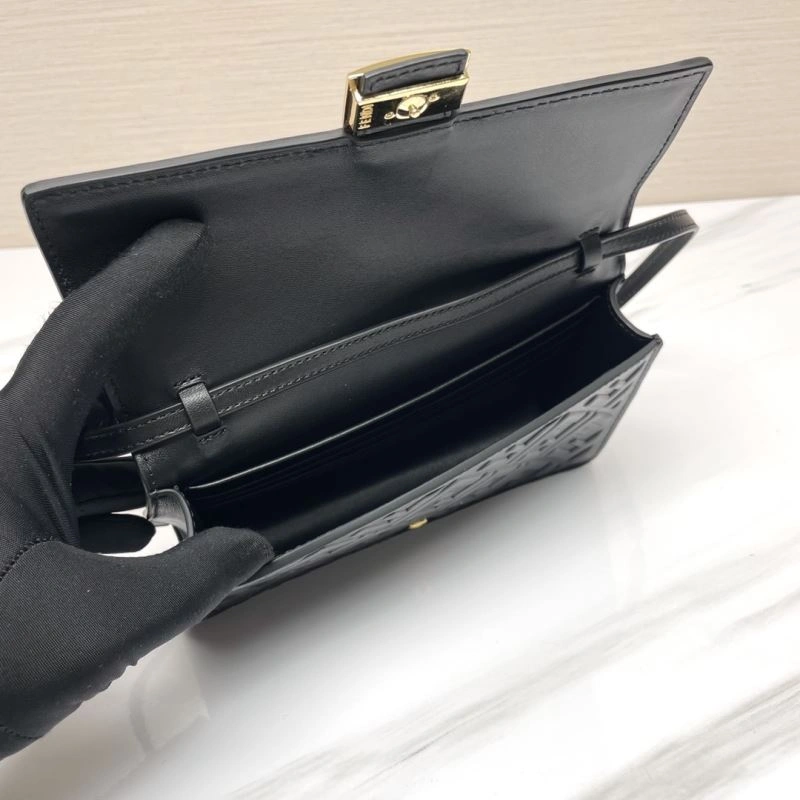 Chic Fendi Baguette Bags 72971