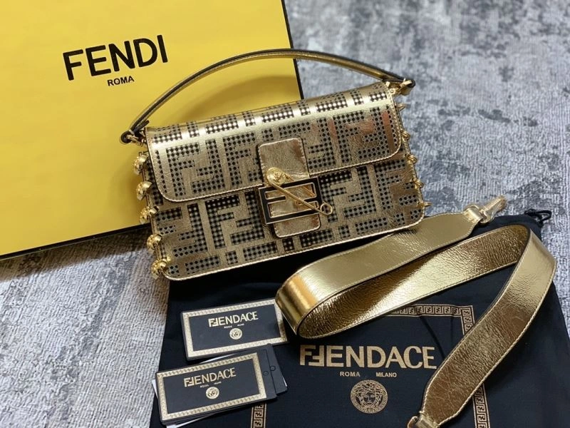 Fendi Baguette Bags Comfortable 72963