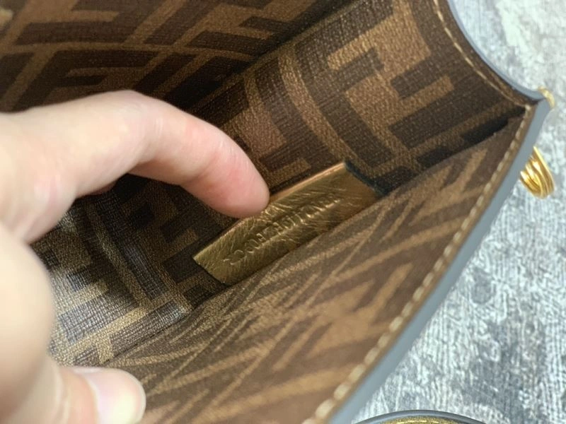 Fendi Baguette Bags Comfortable 72963