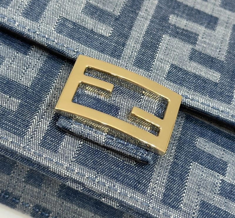 Fendi Baguette Bags UrbanStyle 58124
