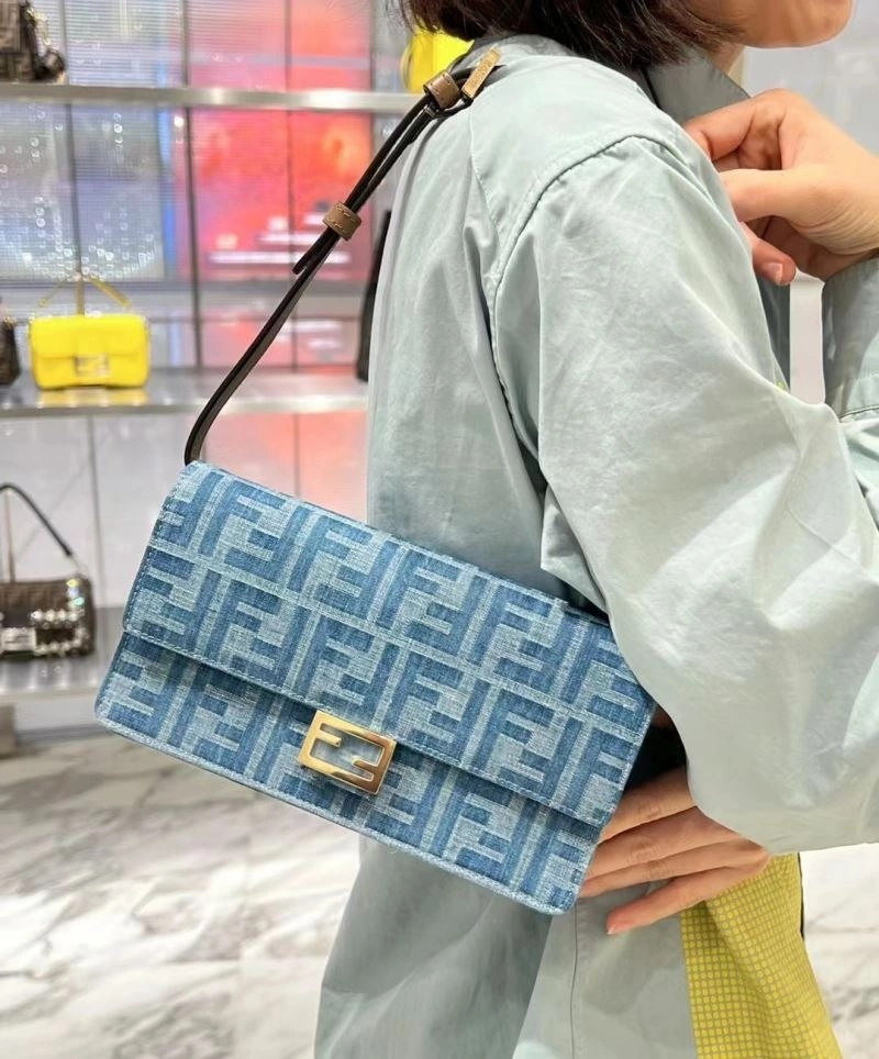 Fendi Baguette Bags UrbanStyle 58124