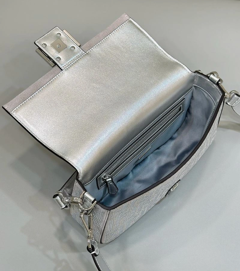Fendi Baguette Bags TimelessDesign 58111