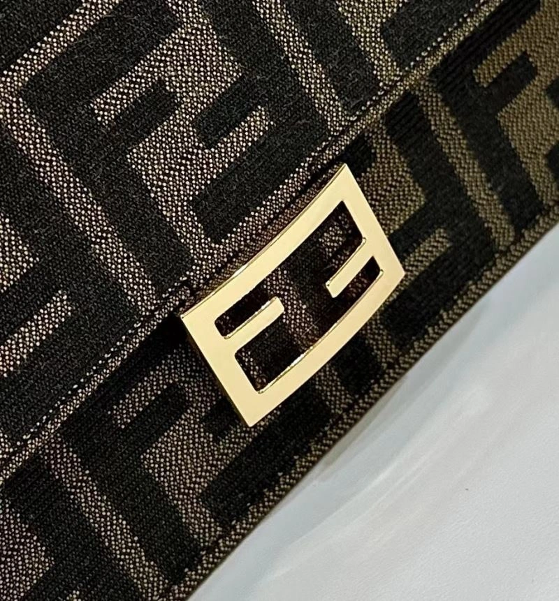 Sustainable Fendi Baguette Bags 58100