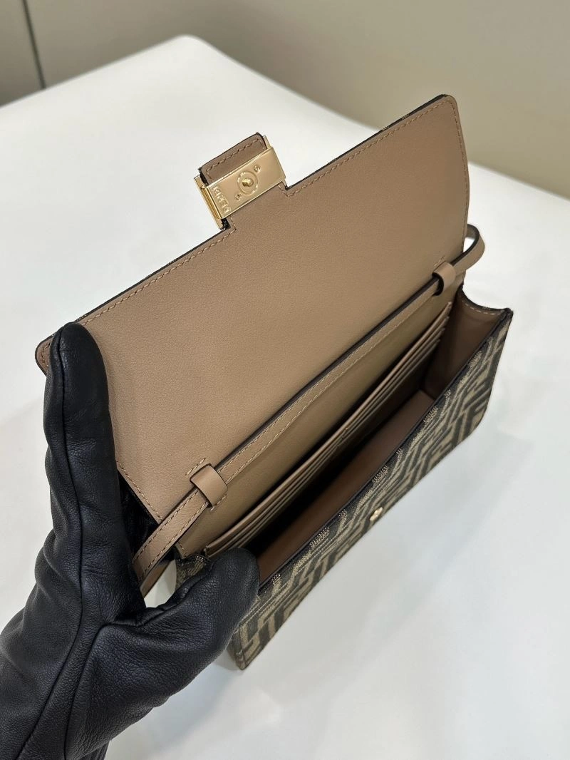 Sustainable Fendi Baguette Bags 58100
