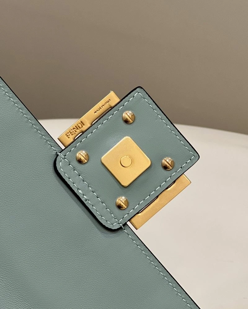 Snug Fendi Baguette Bags 58103