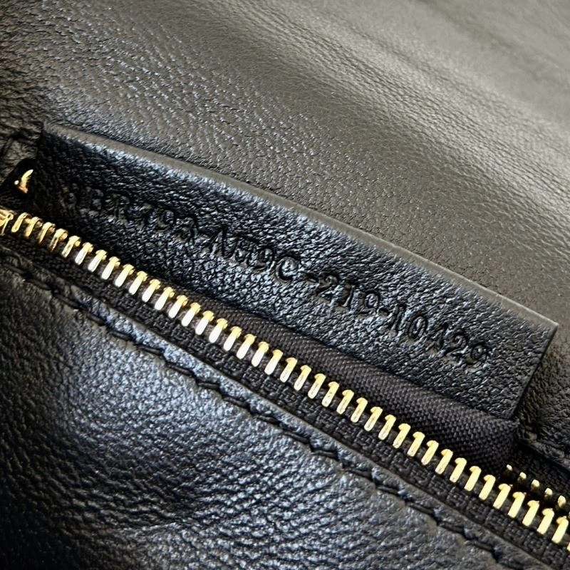Fendi Baguette Bags Refined 58078