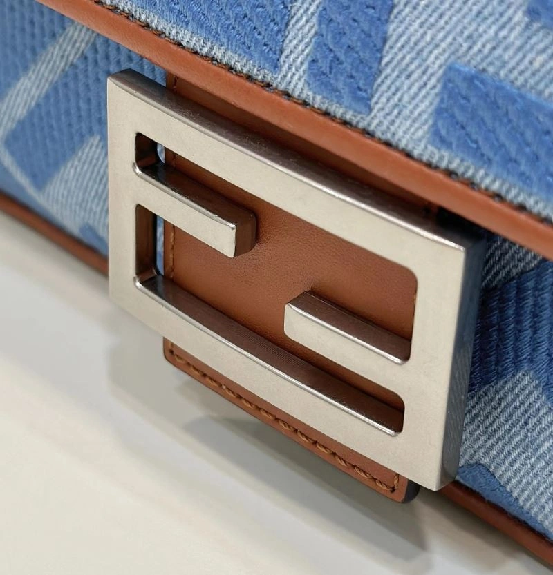 Fendi Baguette Bags Fashionable 58114