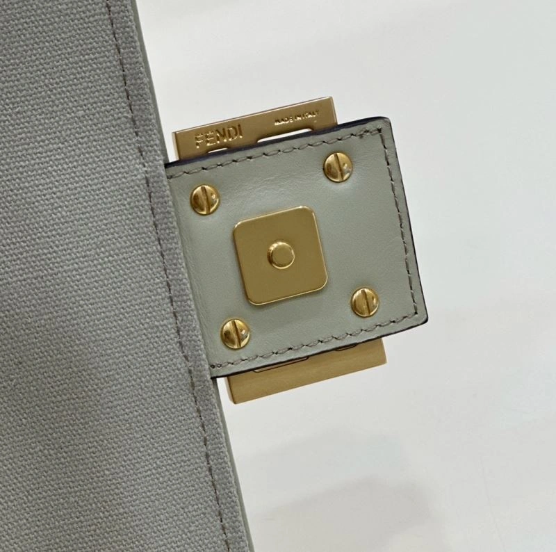 Fendi Baguette Bags SmartChoice 58069