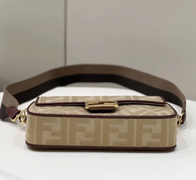 ModernLook Fendi Baguette Bags 58072