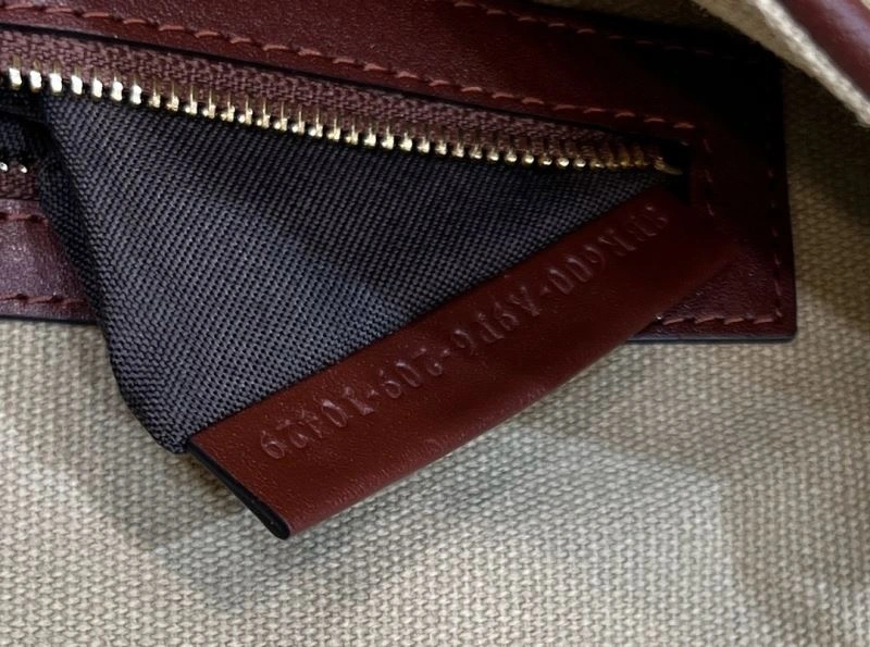 ModernLook Fendi Baguette Bags 58072