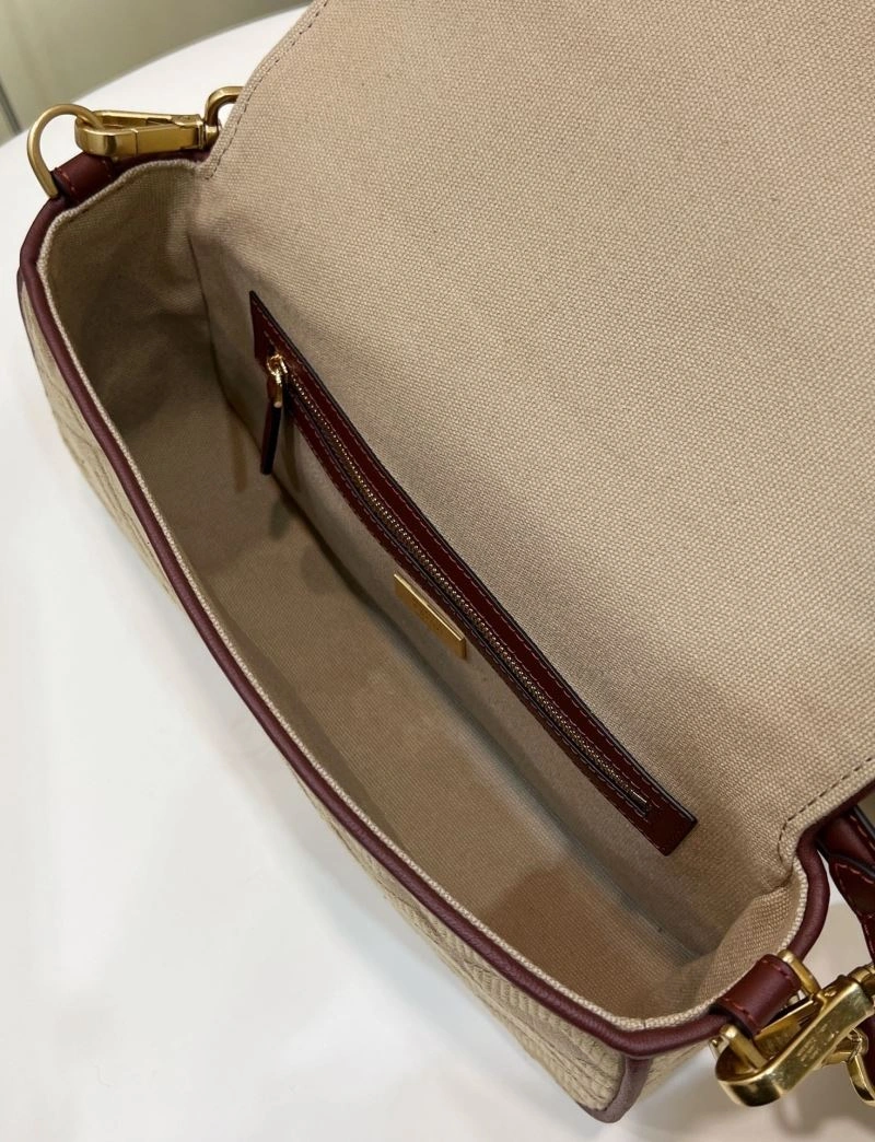 ModernLook Fendi Baguette Bags 58072