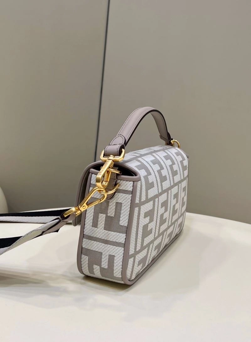 Fendi Baguette Bags Functional 58071
