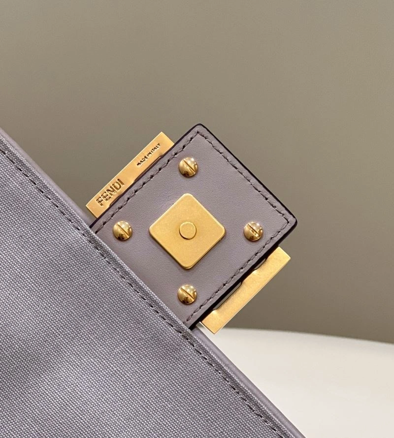 Fendi Baguette Bags Functional 58071