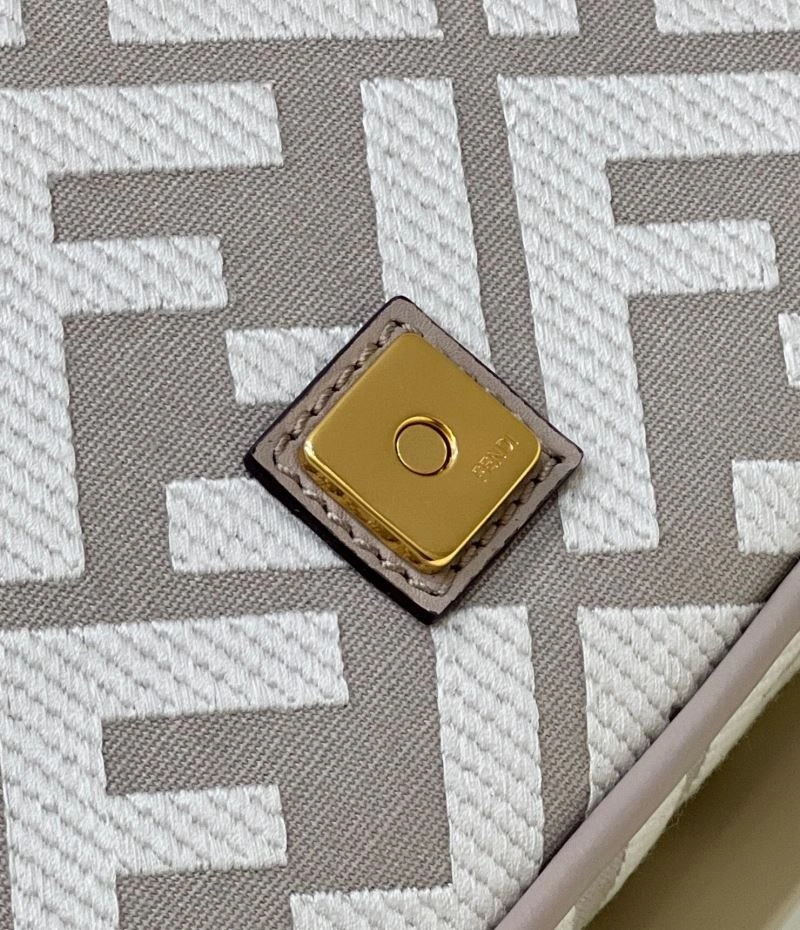 Fendi Baguette Bags Functional 58071