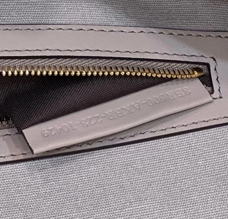 Fendi Baguette Bags Functional 58071