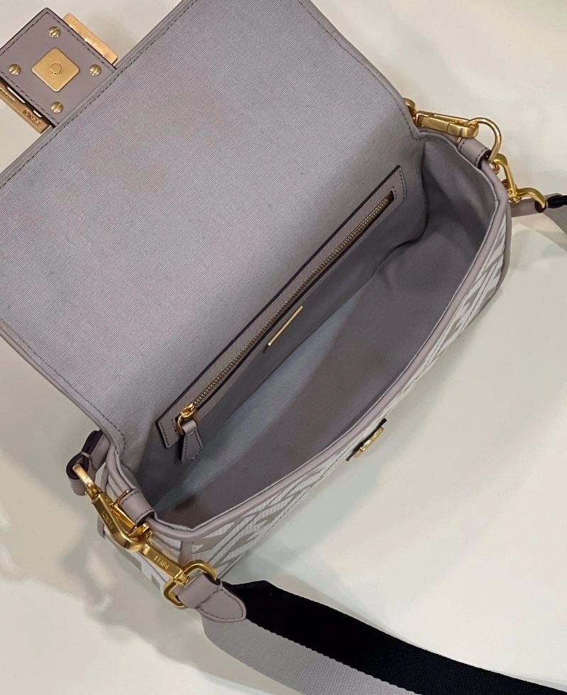 Fendi Baguette Bags Functional 58071