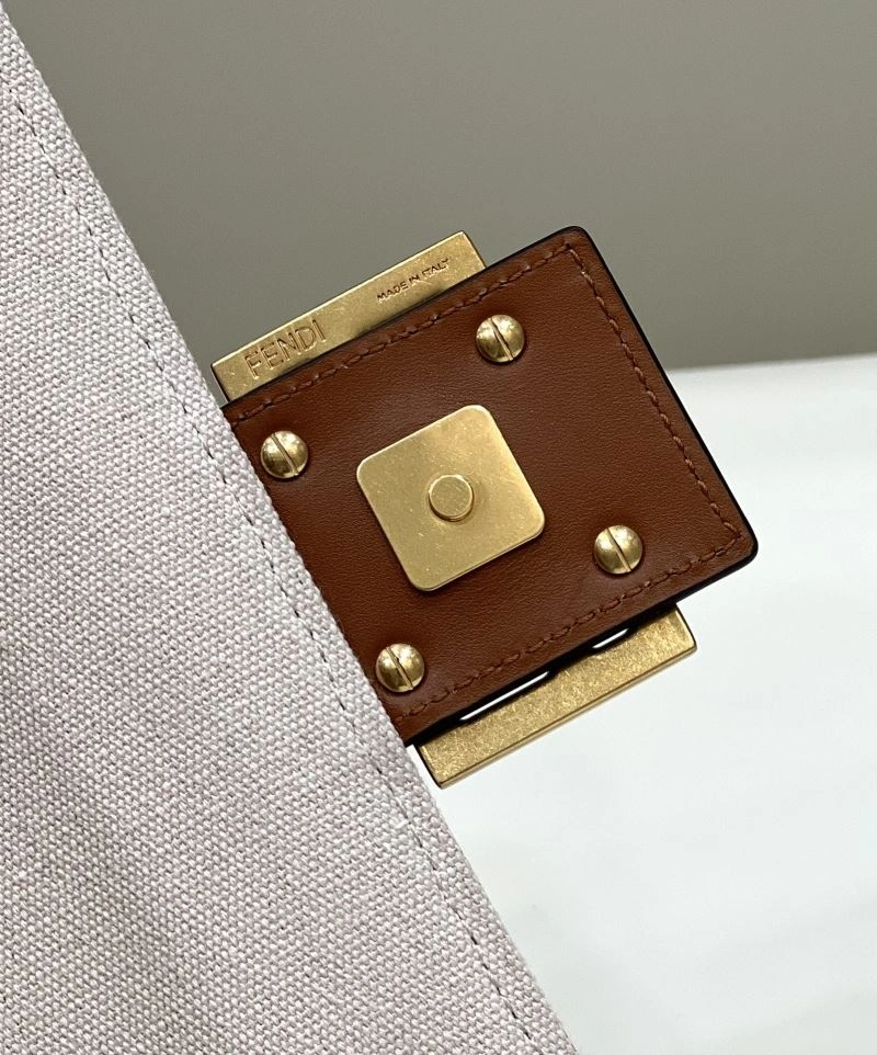 Unique Fendi Baguette Bags 58097
