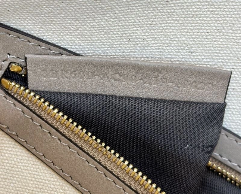 RelaxedFit Fendi Baguette Bags 58070
