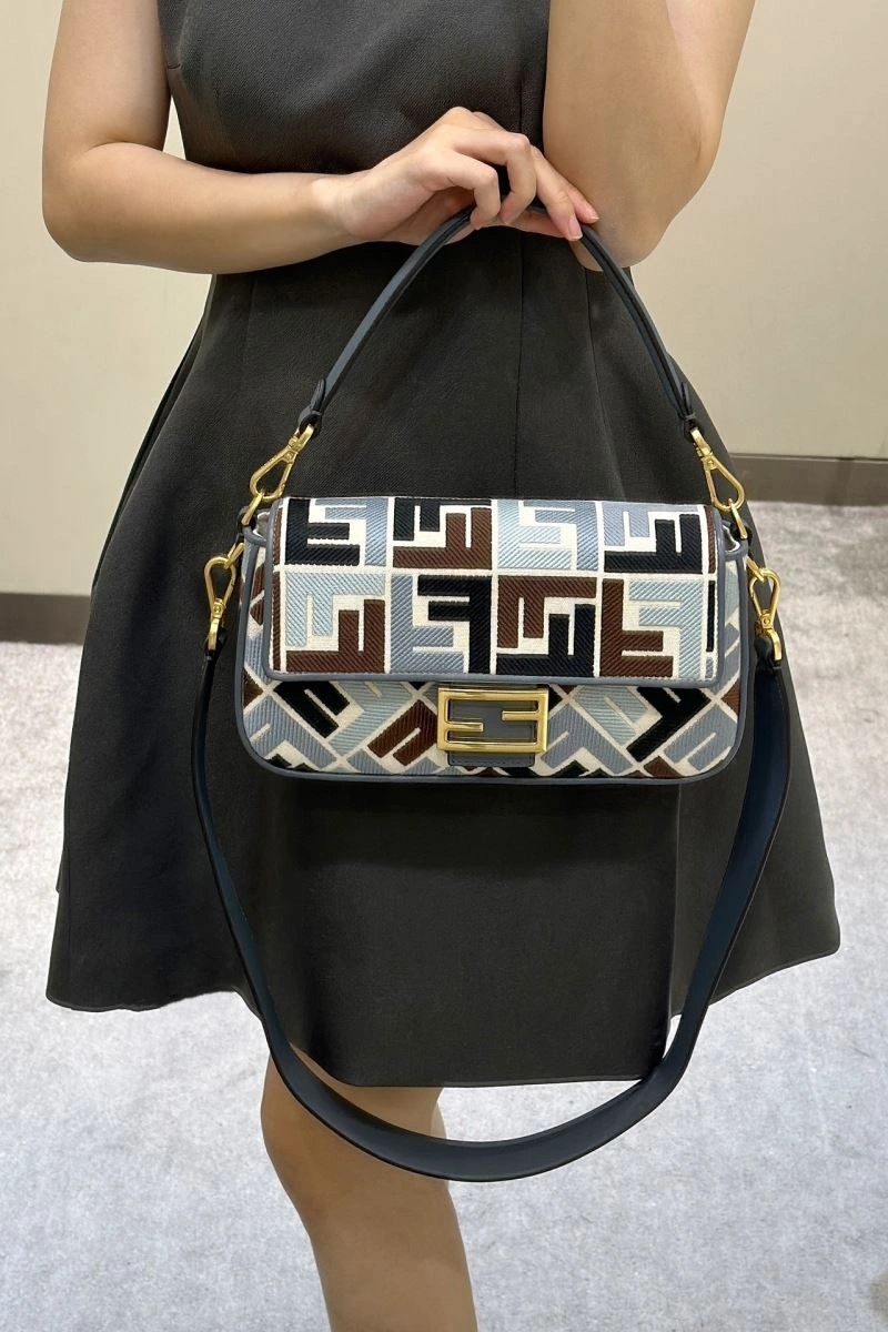 Fashionable Fendi Baguette Bags 58054
