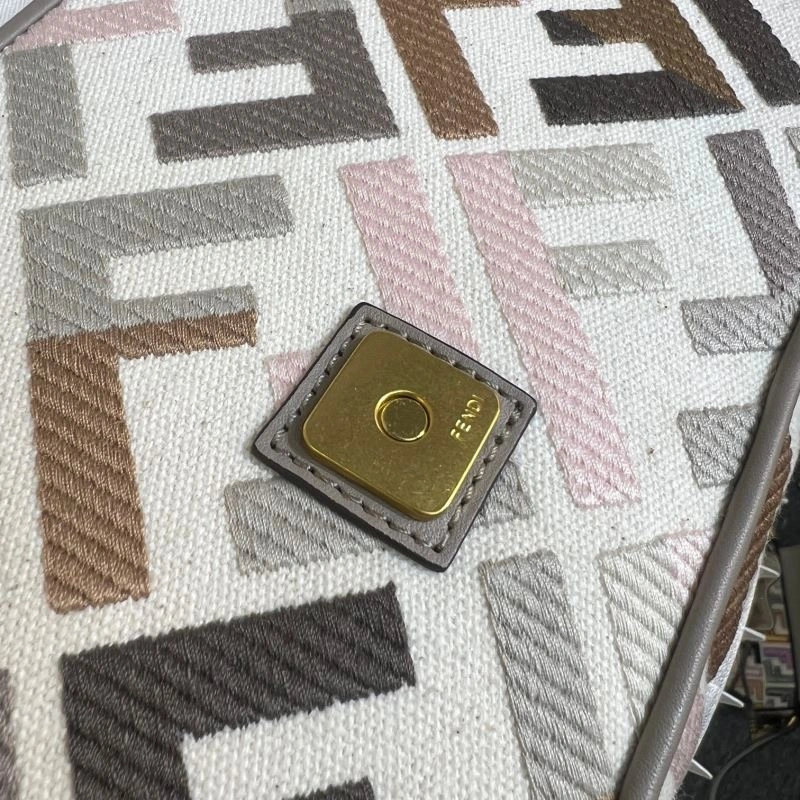 Fendi Baguette Bags TimelessDesign 58048